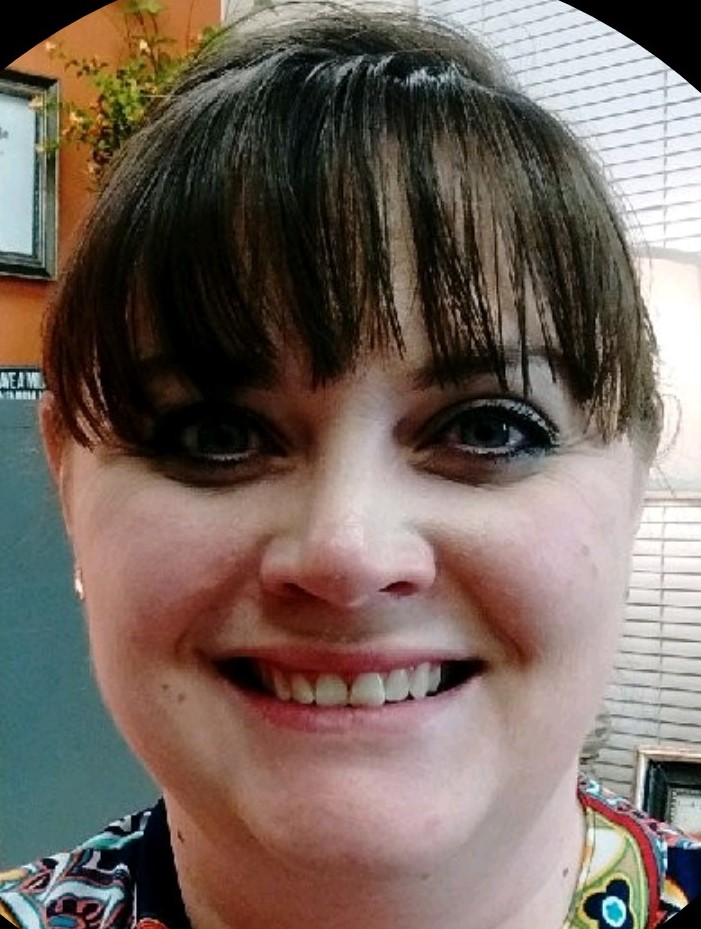 Andrea Calhoun Headshot